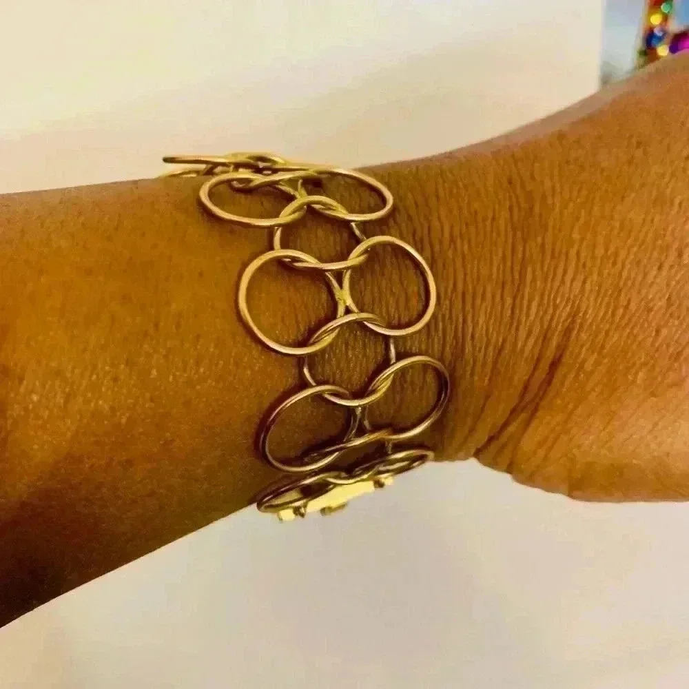 Gold Tone loop Fashion Bracelet